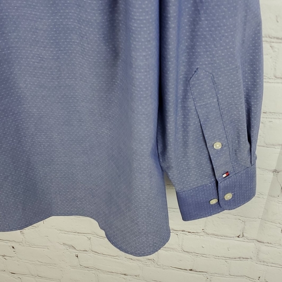 Tommy Hilfiger Spread Collar Dress Shirts - Picture 4 of 11